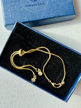 Load image into Gallery viewer, Hands of Lovers