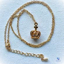 Load image into Gallery viewer, Regal Crown