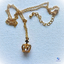 Load image into Gallery viewer, Regal Crown