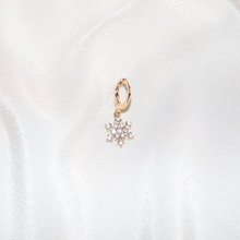 Загрузить изображение в средство просмотра галереи, Серьги-снежинки