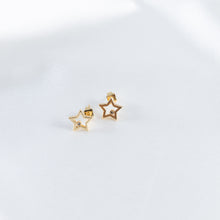 Load image into Gallery viewer, Star stud earrings
